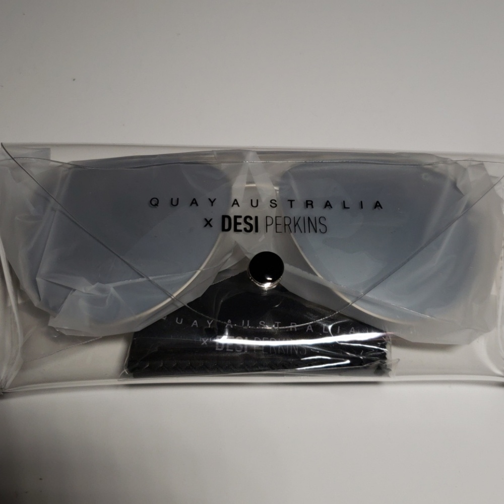 NWT Quay Australia Desi Perkins High Key Aviators - Picture 5 of 6
